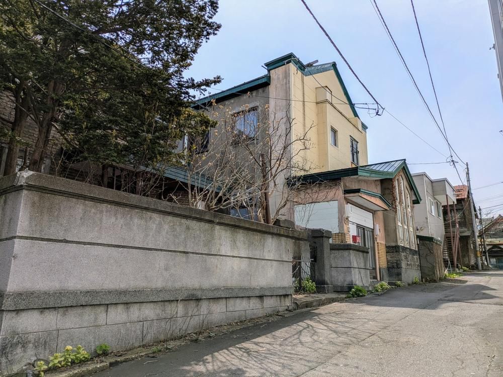 11LDK House in Central Otaru, Hokkaido for 11 Million Yen - Thumbnail 2