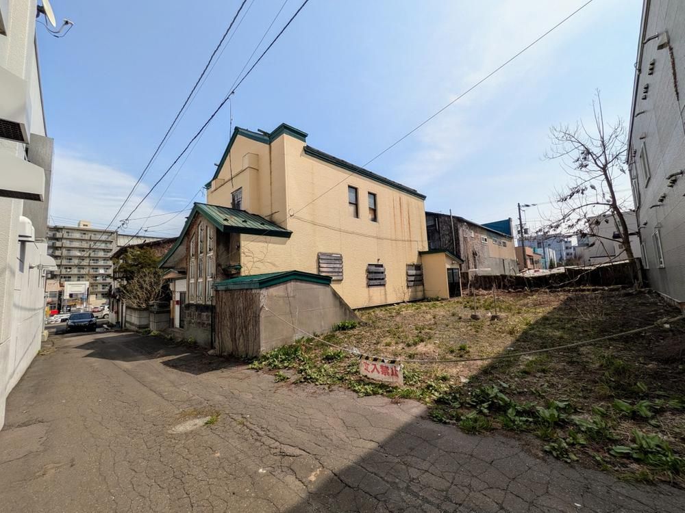 11LDK House in Central Otaru, Hokkaido for 11 Million Yen - Thumbnail 3