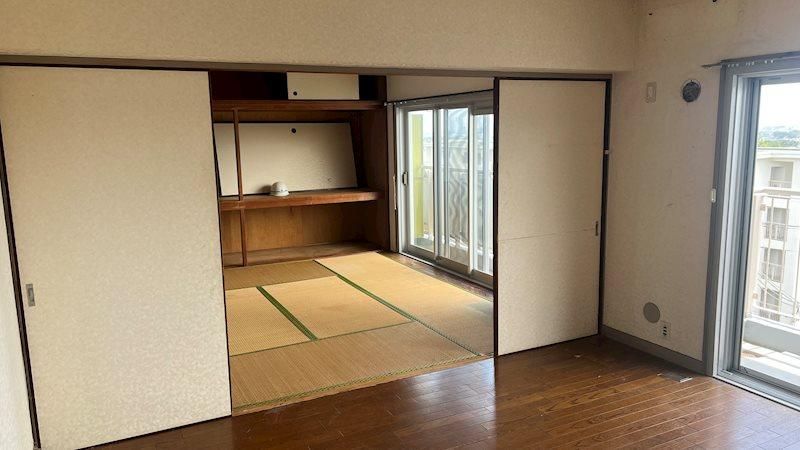 4LDK Apartment for Sale in Atsugi, Kanagawa - 92.19 sqm - Thumbnail 2