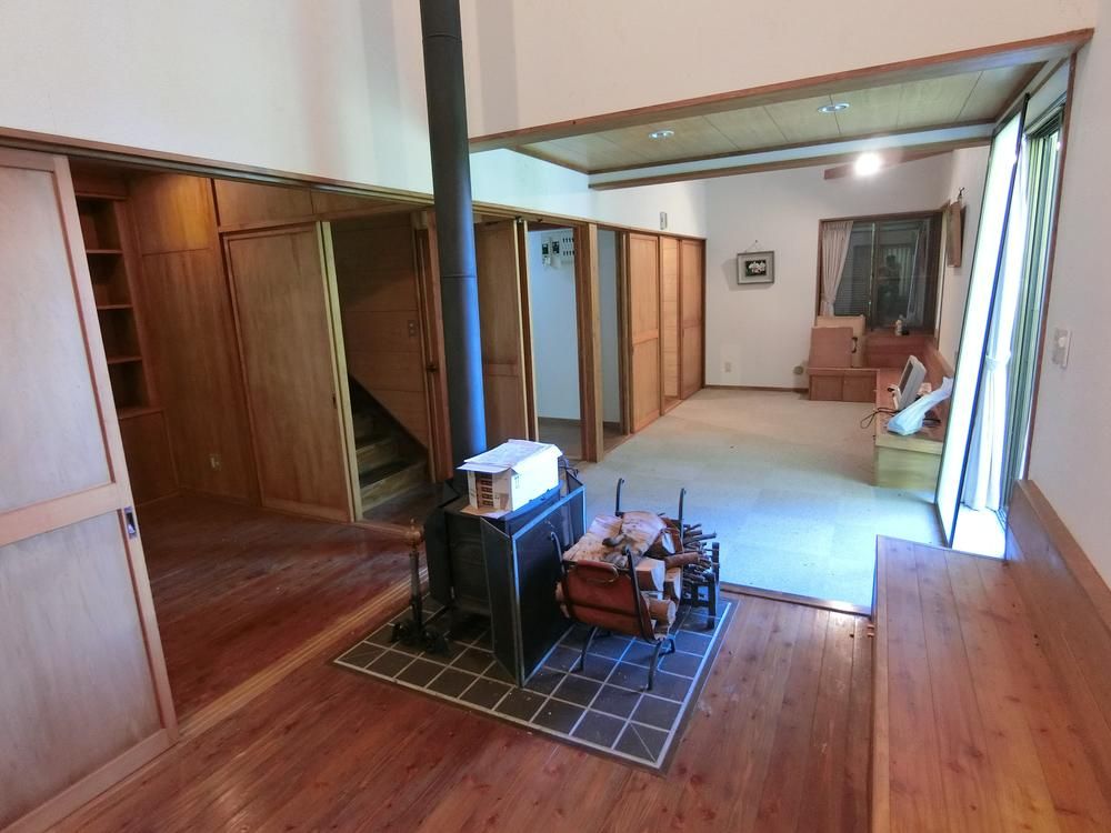 Chikuma City 4LDK House with Wood Stove for Sale - Thumbnail 4