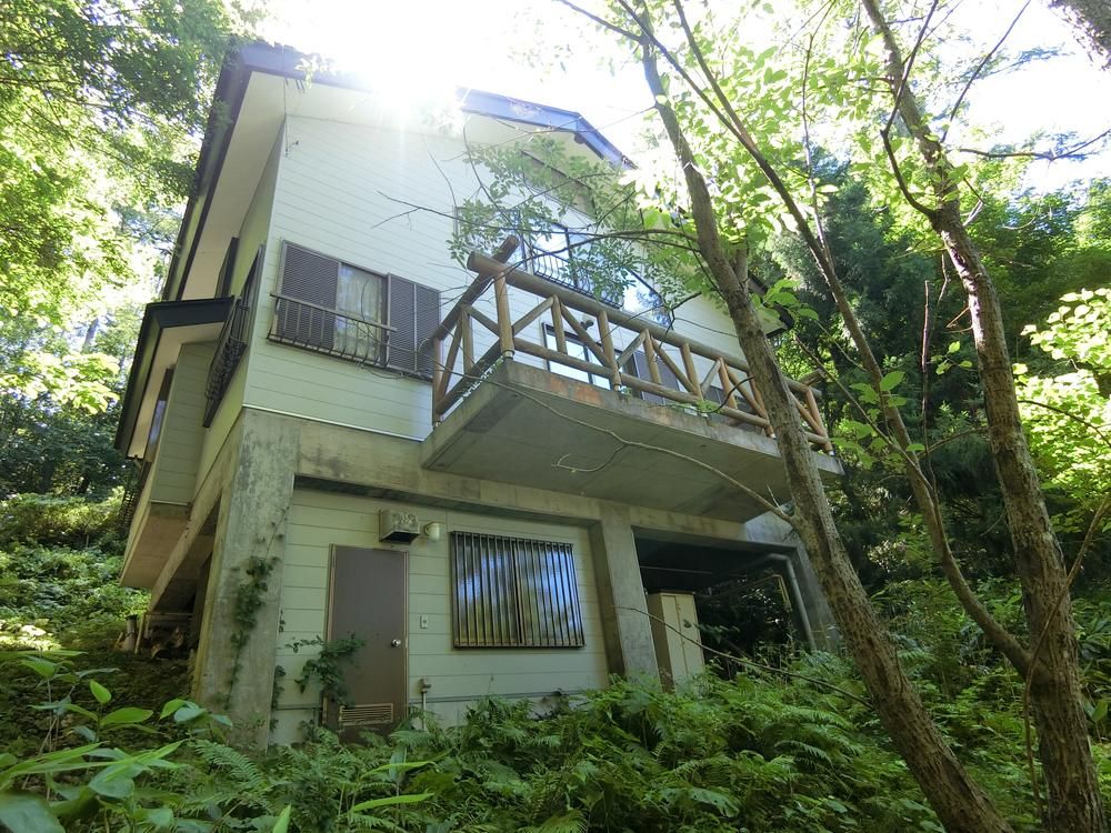 Chikuma City 4LDK House with Wood Stove for Sale - Thumbnail 2