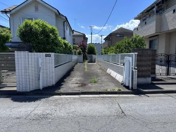 5LDK+S Detached House with Large Garden in Hamura, Tokyo - Thumbnail 3