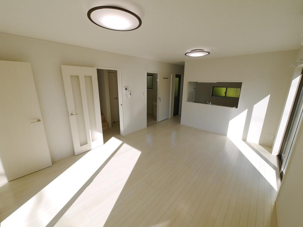 Renovated 4LDK+S House in Sendai's Miyagidai with 74 Tsubo Land - Thumbnail 4