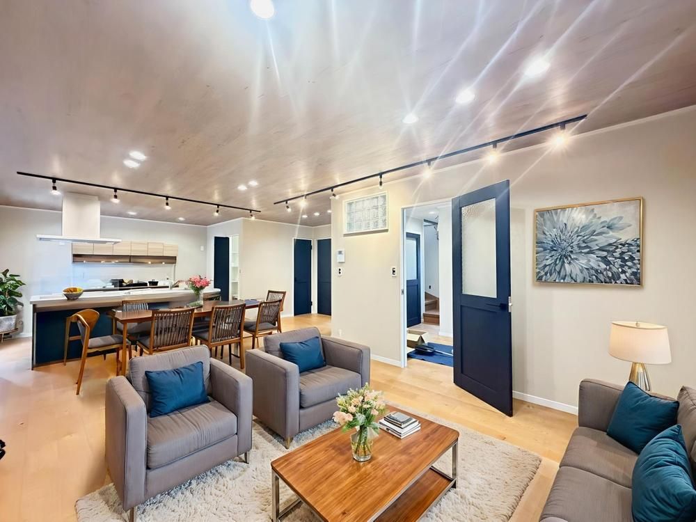 4LDK+S Renovated House in Fuchu, Tokyo - 52.8 Million Yen - Thumbnail 2