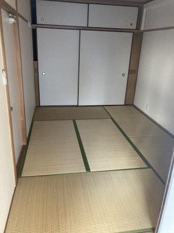 2LDK Apartment for Sale in Matsuyama, Ehime - 48.49m² - Thumbnail 4