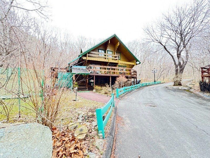 Log House for Sale in Kashiwano-cho, Hakodate, Hokkaido - Thumbnail 2