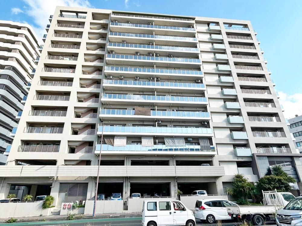 3LDK Apartment for Sale in Urasoe, Okinawa - 69.8m2 - Thumbnail 3