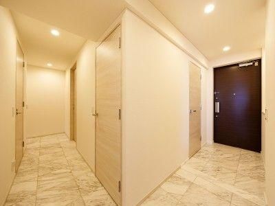 2LDK Apartment in Nishi-Shinjuku, Tokyo - 87.49 sqm - Thumbnail 4