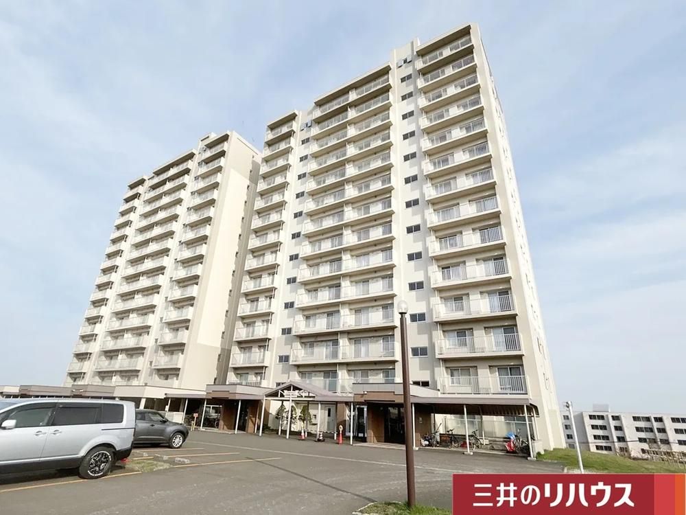 Clean River Finesse Kitahiroshima Annex Apartment in Kitahiroshima, Hokkaido - Thumbnail 4