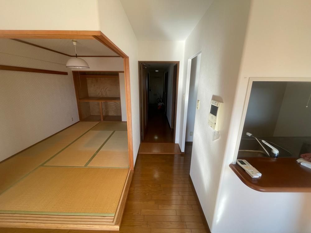 3LDK Apartment for Sale in Kochi City, Kochi Prefecture - Thumbnail 4