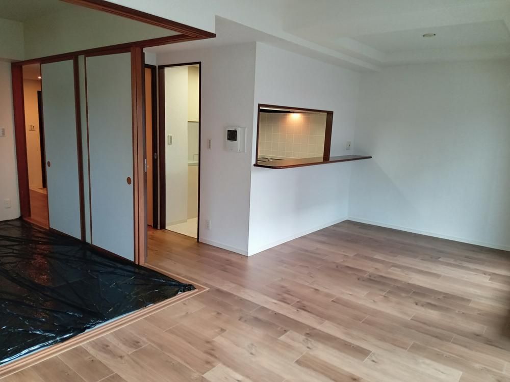 Renovated 4LDK Apartment for Sale in Aoba Ward Sendai - Thumbnail 4
