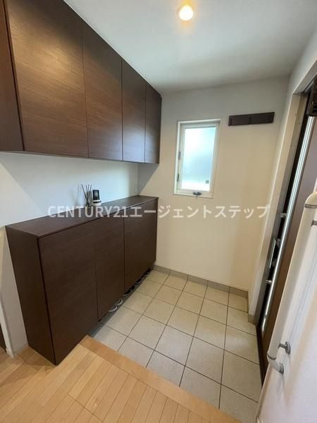 Modern 5LDK House for Sale in Otsuka, Miyazaki City - Thumbnail 2