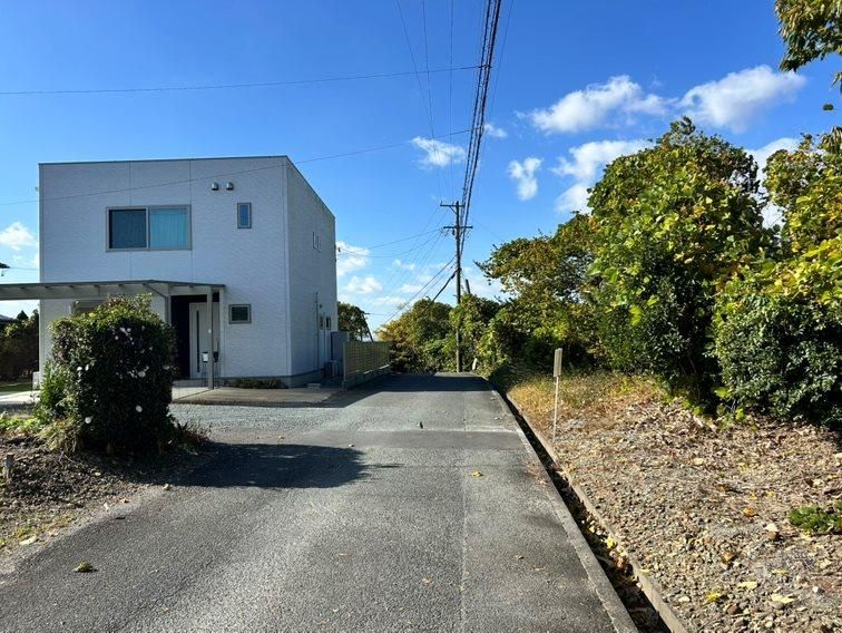 Modern 3LDK+S House with Solar Panels in Fukuroi, Shizuoka - Thumbnail 3