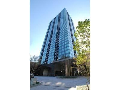 2LDK Apartment for Sale in Minato, Tokyo - 118.2m² - Thumbnail 2