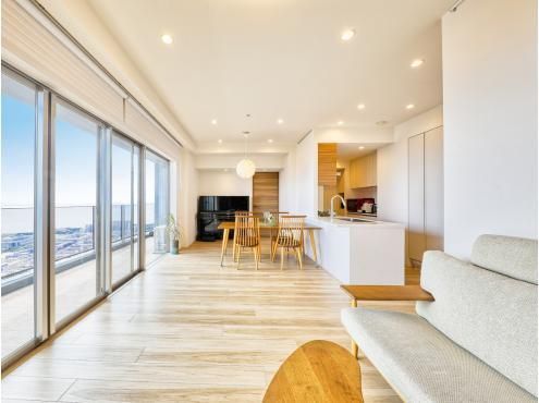 3LDK Apartment for Sale in Mihama-ku, Chiba City with Ocean View - Thumbnail 2