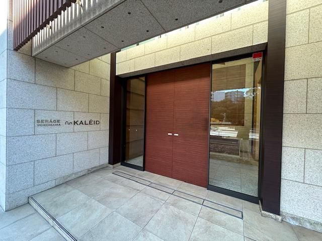 1LDK Apartment for Sale Near Yokohama Station, Kanagawa Ward - Thumbnail 3
