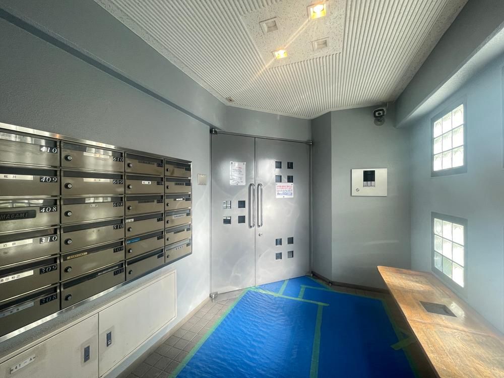 Renovated 3LDK Apartment with Garden in Ebina, Kanagawa - Thumbnail 2