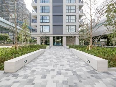 Laurel Tower Rune Hamamatsucho 2LDK Apartment in Minato, Tokyo - Thumbnail 3