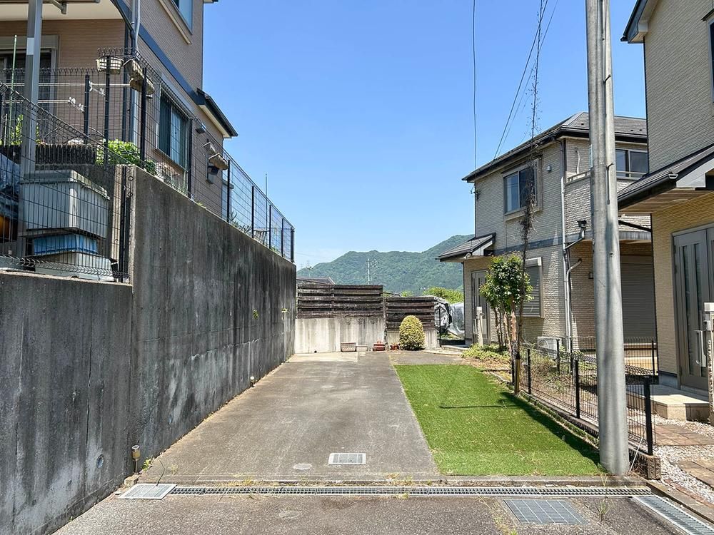 4LDK Detached House for Sale in Midori-ku, Sagamihara - Thumbnail 2
