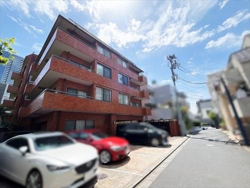 Terrace Mita 2LDK Apartment with Private Garden in Minato - Thumbnail 3