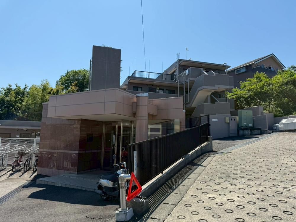 3DK Apartment for Sale in Tama-ku, Kawasaki Near Ikuta Station - Thumbnail 2