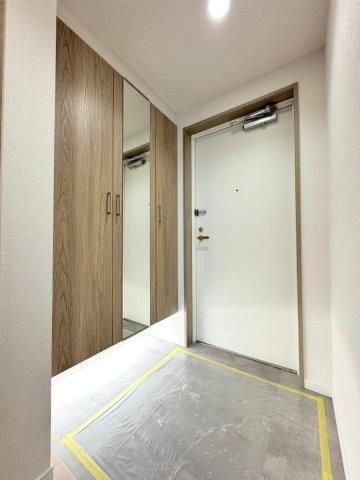 Renovated 2LDK Apartment Near Musashi-Urawa Station - Thumbnail 3