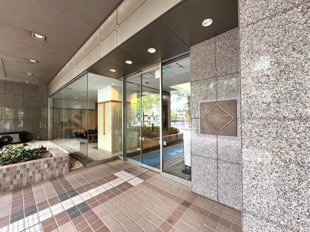 Renovated 2LDK Apartment Near Musashi-Urawa Station - Thumbnail 2