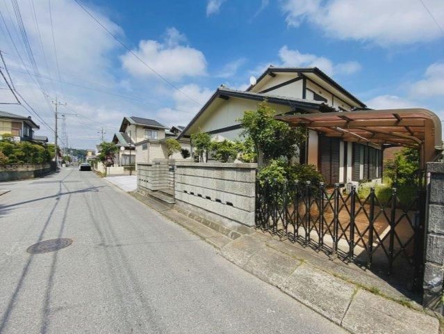 4LDK Resale House Near Shisui Station in Chiba for 23 Million Yen - Thumbnail 3