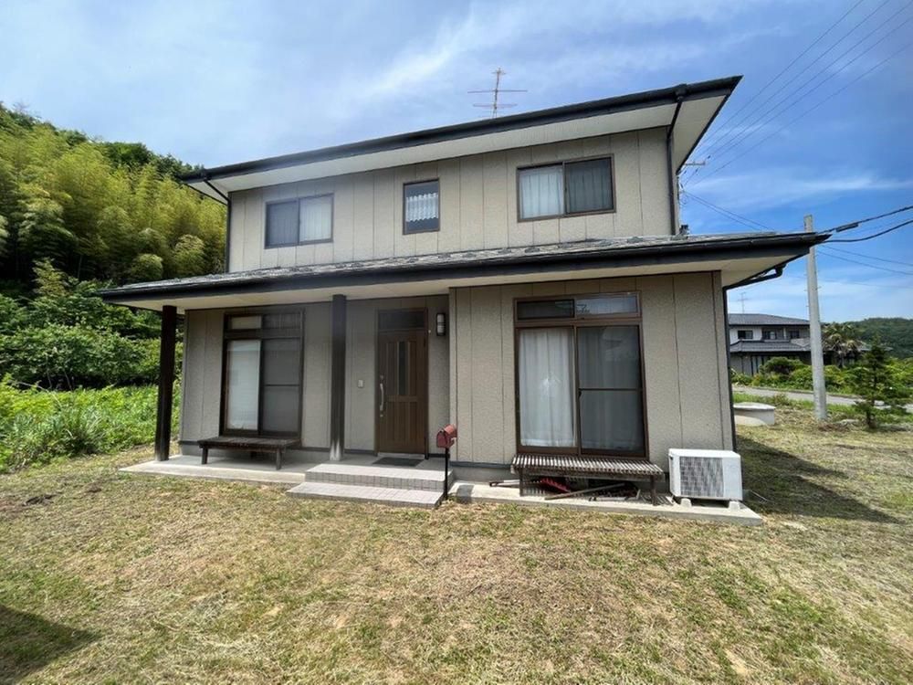 4LDK Detached House for Sale in Nihonmatsu, Fukushima - 339m2 Land - Thumbnail 2