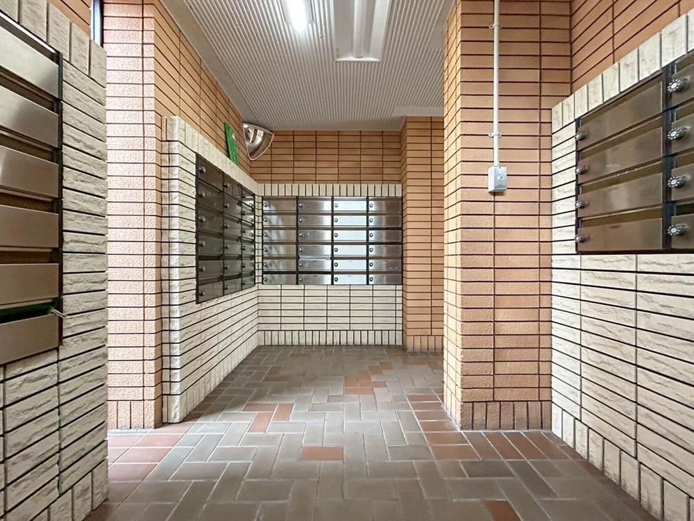 Renovated 2LDK Apartment in Sendai for Sale at 23.8 Million Yen - Thumbnail 2