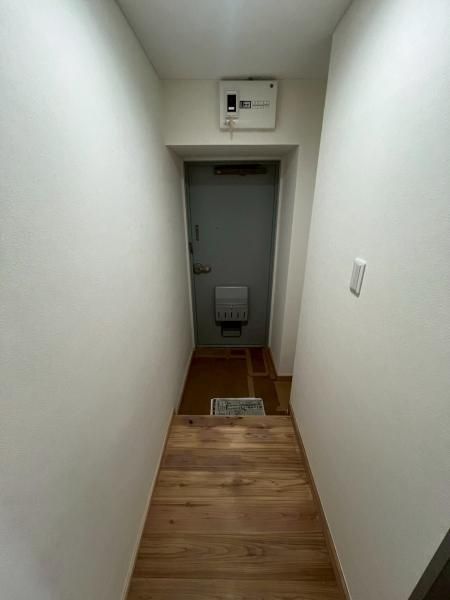 Renovated 2LDK Apartment for Sale in Sapporo Nishi Ward - Thumbnail 4
