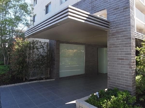 3LDK Apartment for Sale in Funabashi, Chiba – 70.78m² - Thumbnail 2