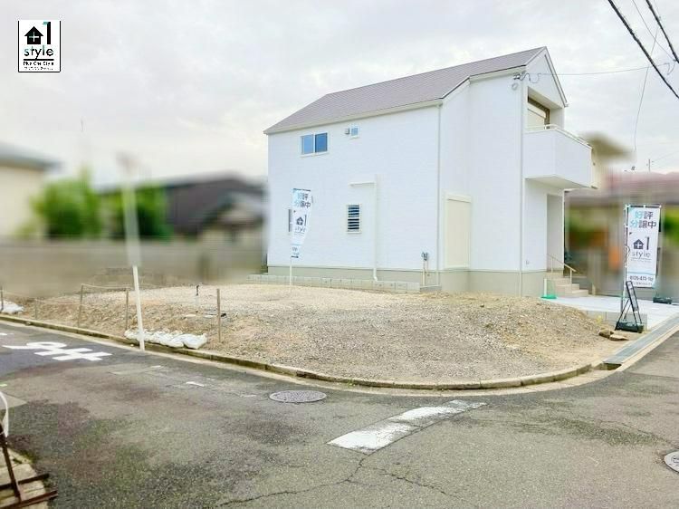 New 3LDK House for Sale in Takatsuki with Solar and Fuel Cell - Thumbnail 2