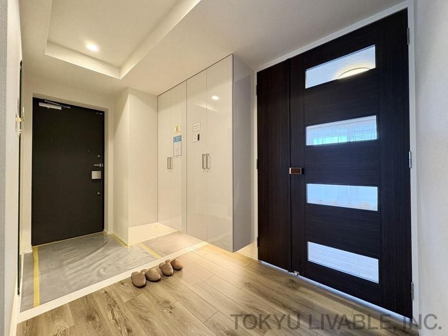 Renovated 4LDK Apartment Near Kikusui Station, Sapporo - Thumbnail 2