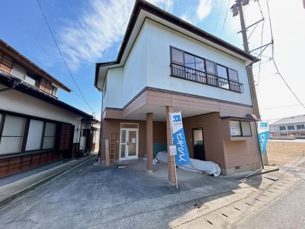 Renovated 4LDK House in Arita, Saga | 17.99M Yen - Thumbnail 2