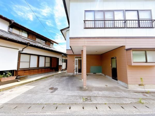 Renovated 4LDK House in Arita, Saga | 17.99M Yen - Thumbnail 3