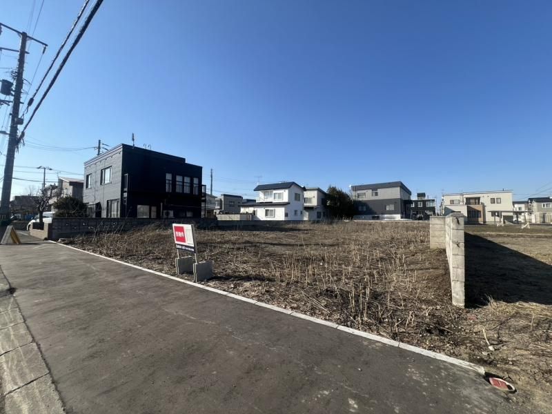 Land for Sale in Kita Ward, Sapporo - 679m2 Plot - Thumbnail 3