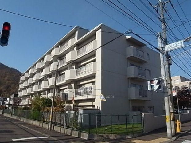 2LDK+S Apartment for Sale in Kotoni, Sapporo, Hokkaido - Thumbnail 4