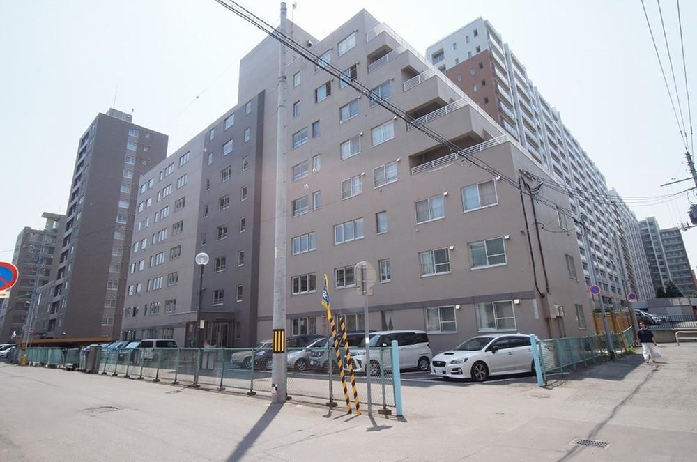 2LDK+S Apartment for Sale in Kotoni, Sapporo, Hokkaido - Thumbnail 3