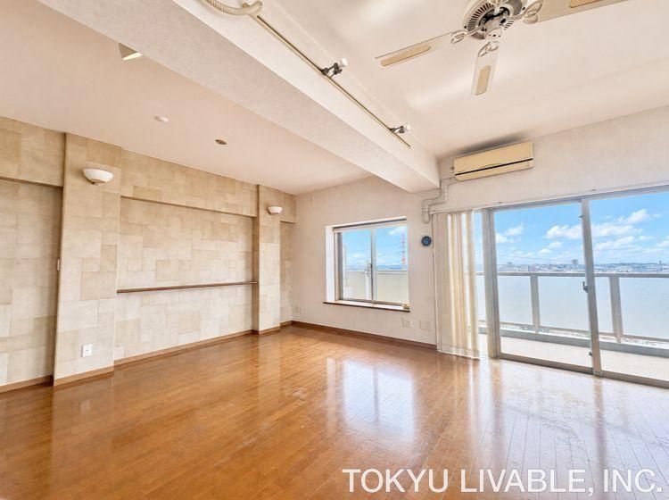 Spacious 2LDK Apartment with Mount Fuji Views in Fujisawa - Thumbnail 3