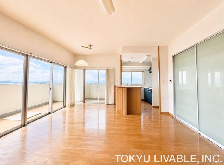 Spacious 2LDK Apartment with Mount Fuji Views in Fujisawa - Thumbnail 4
