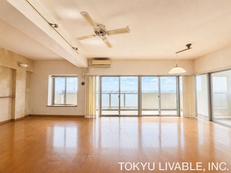 Spacious 2LDK Apartment with Mount Fuji Views in Fujisawa - Thumbnail 2