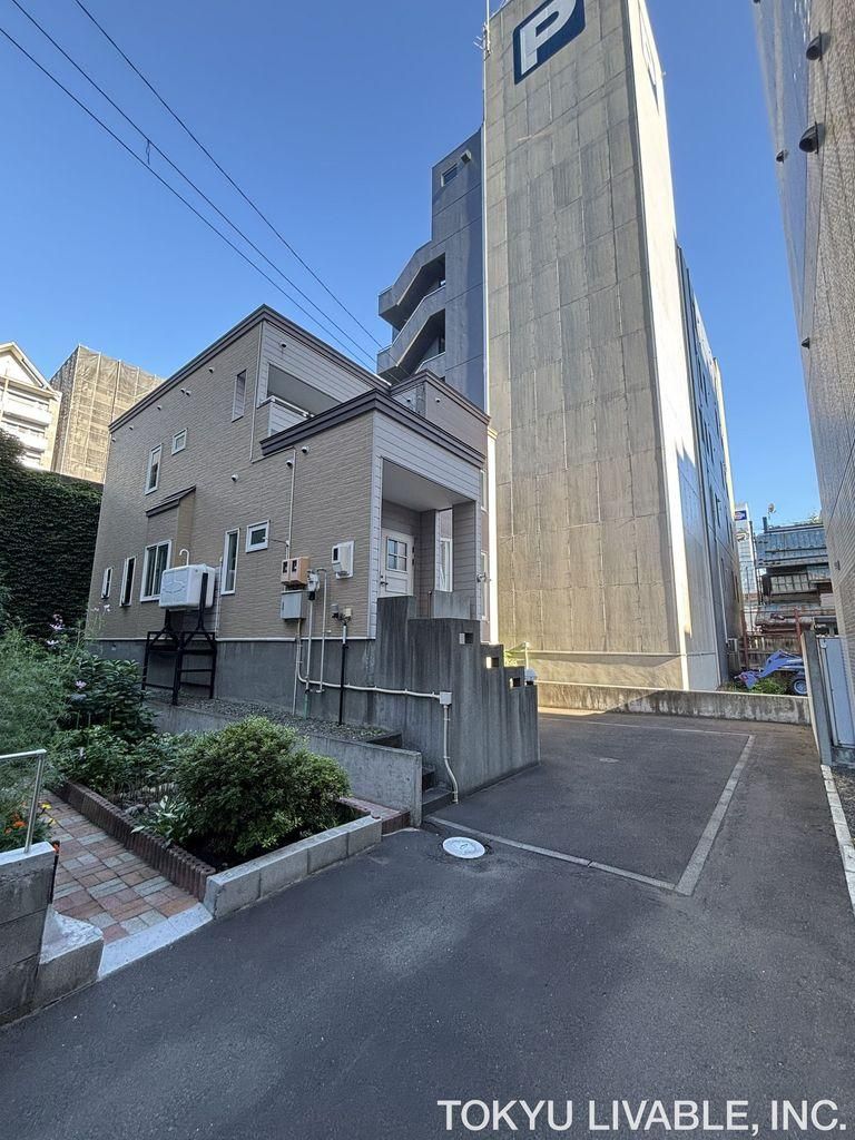 203 sqm Land for Sale in Chuo-ku, Sapporo near Nishi 18-chome Station - Thumbnail 4