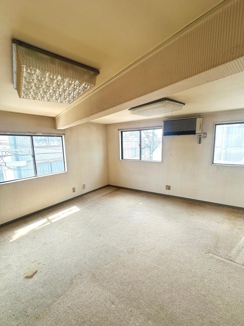 5DKK House for Sale in Nakano, Tokyo – 1 Min Walk to Station - Thumbnail 3