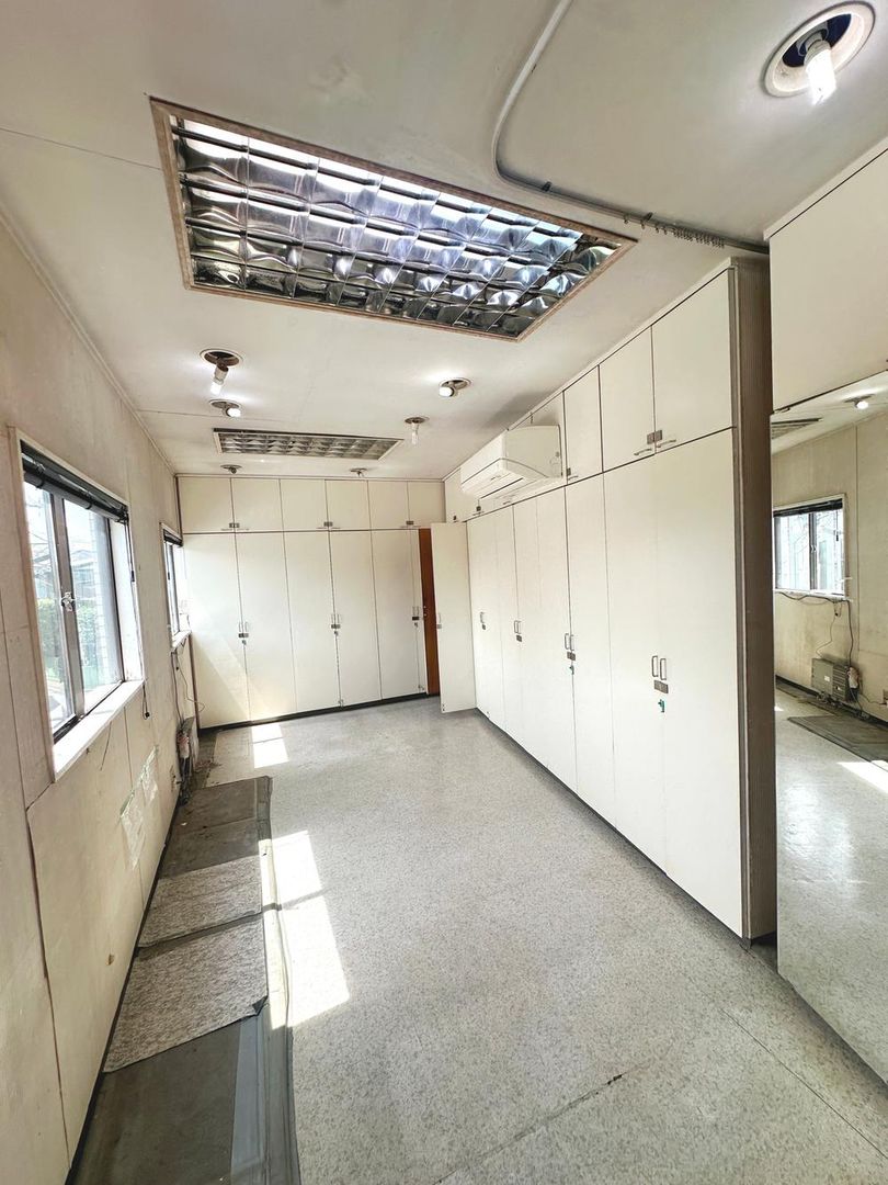 5DKK House for Sale in Nakano, Tokyo – 1 Min Walk to Station - Thumbnail 2