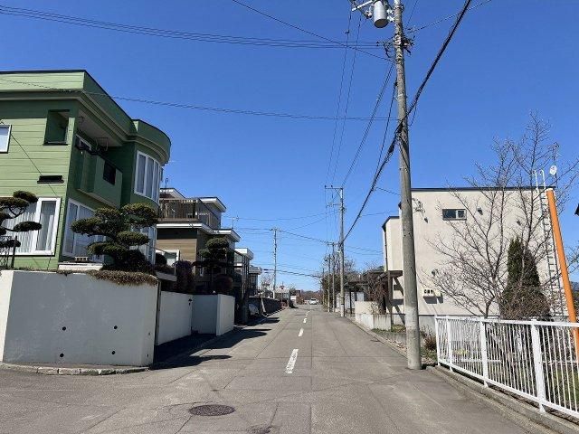 5LDK Detached House on Corner Lot in Teine-ku, Sapporo - Thumbnail 4