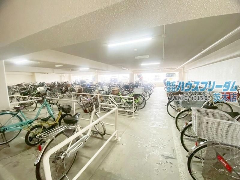 Renovated 3LDK Apartment in Takatsuki City, Osaka - Thumbnail 2