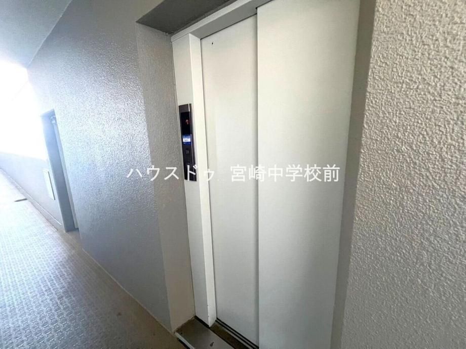 Renovated 3LDK Apartment 80.56m2 in Miyazaki City - Thumbnail 2