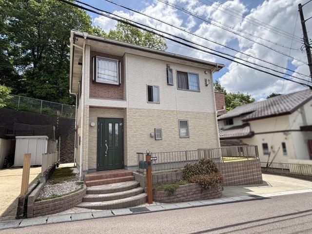 3LDK House for Sale in Toki City, Gifu with Large Garden - Thumbnail 2
