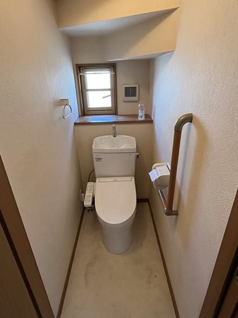 3LDK House for Sale in Toki City, Gifu with Large Garden - Thumbnail 3